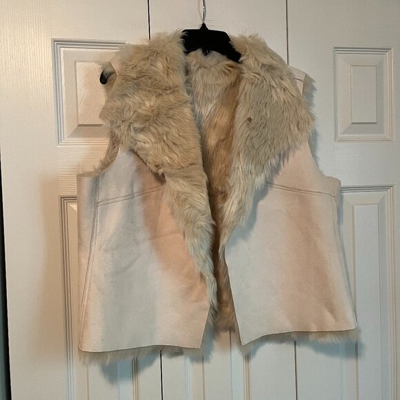 Vest - Picture 1 of 4